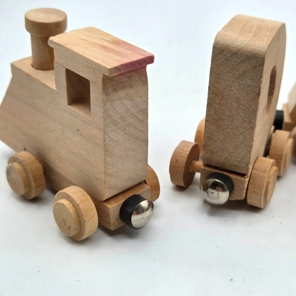 Wooden Train With Letter Cars Spell Name DANTE Magnet Attached‎